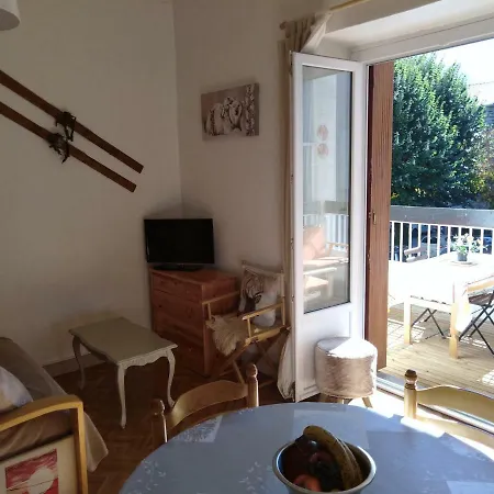 Apartment Le Pardeilhan Appt Chaleureux, Lumineux Avec Terrasse Et Parking En Coeur De